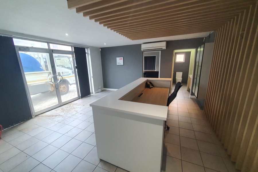 To Let commercial Property for Rent in Newton Park Eastern Cape